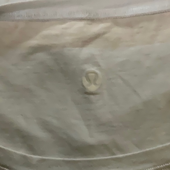 “LULULEMON” Beige and White Short Sleeve T Shirt. - Picture 9 of 11